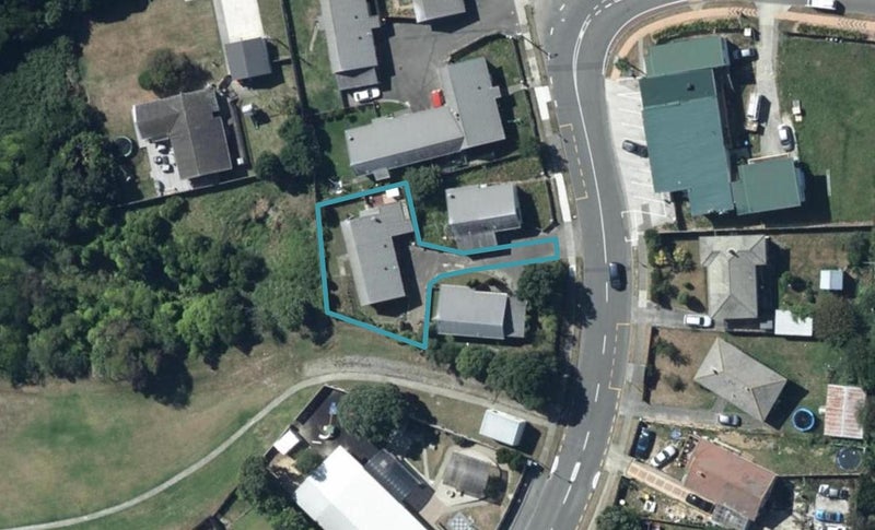 58 Takapuwahia Drive, Takapuwahia, Porirua - Carousel 1