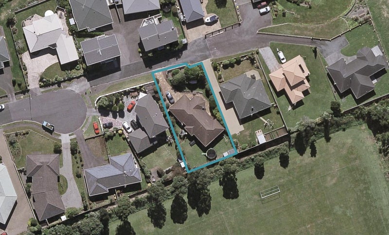 16 Chatswood Grove, Fitzroy, New Plymouth - Carousel 1