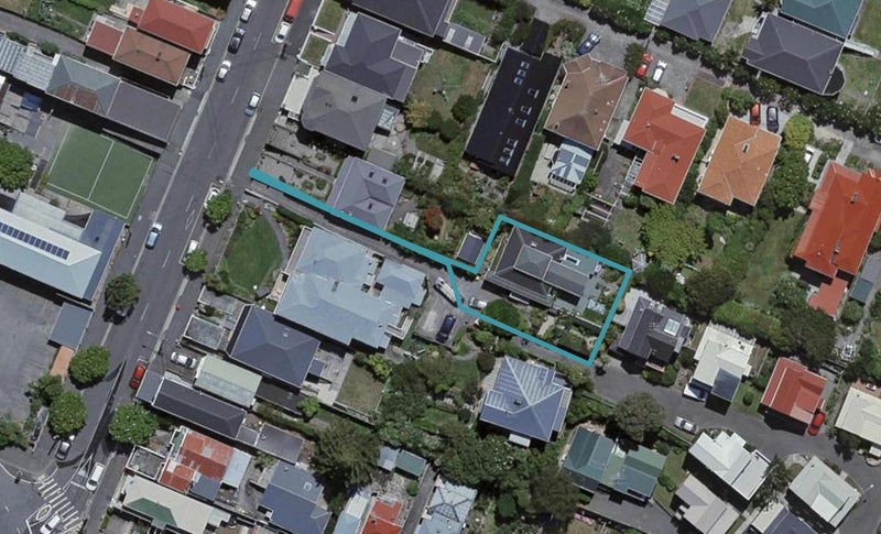 1 Batham Drive, Mount Victoria, Wellington - Carousel 1