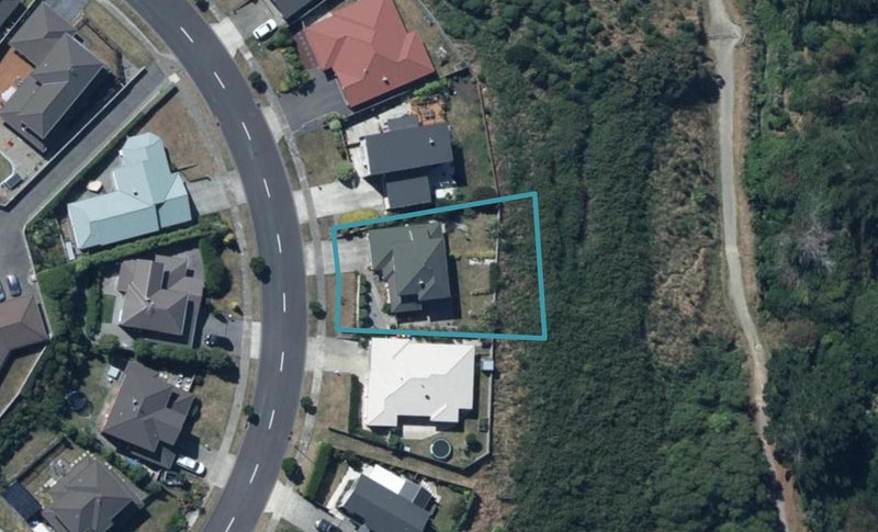 53 Te Puia Drive, Aotea, Porirua - Carousel 1