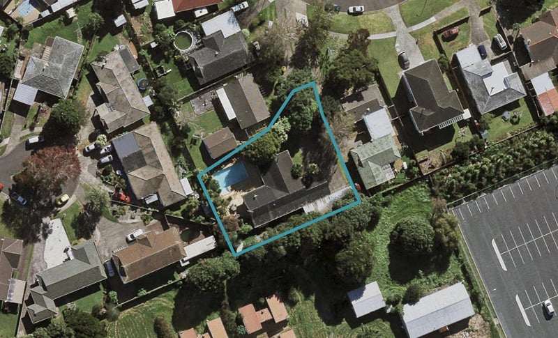 44 Windoma Circle, Manukau, Auckland - Carousel 1