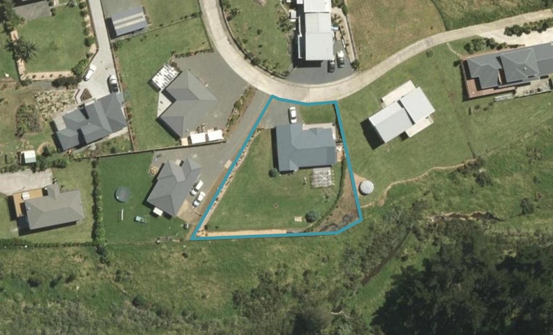 8 Tiaho Place, Whangarei - Carousel 1
