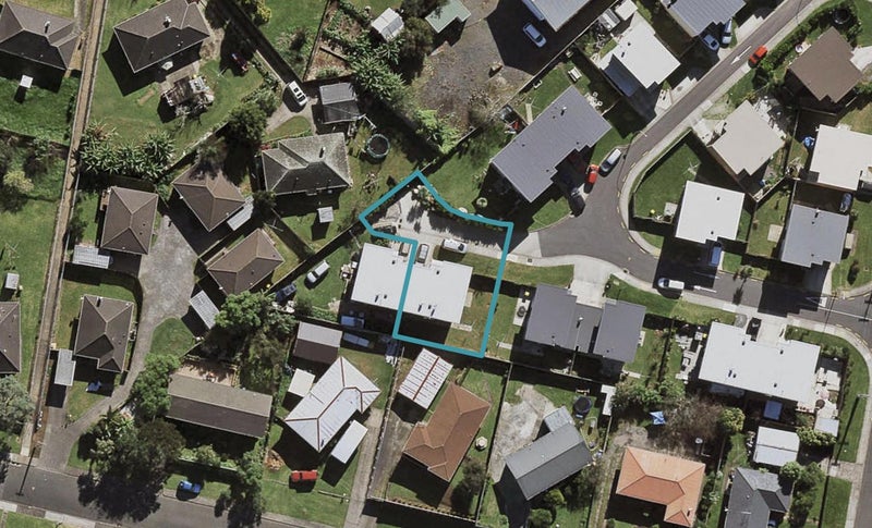 10 Clarrie Wills Way, Otara, Auckland - Carousel 1