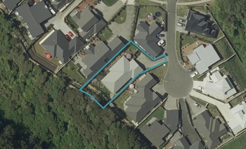 4 Tower Place, Fitzherbert, Palmerston North - Carousel 1