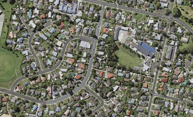 18 Cardiff Road, Pakuranga, Auckland - Carousel 1