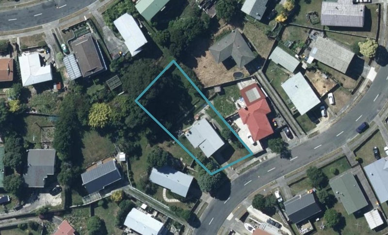 11 Sombrero View, Ascot Park, Porirua - Carousel 1