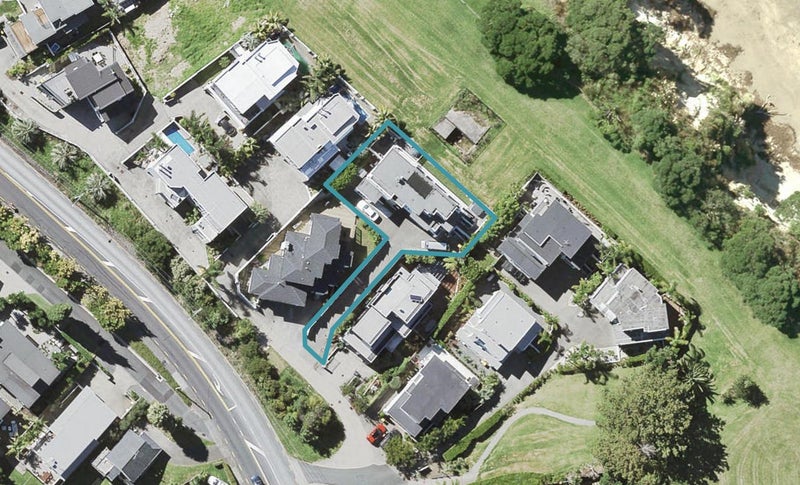 123 Beach Road, Castor Bay, Auckland - Carousel 1
