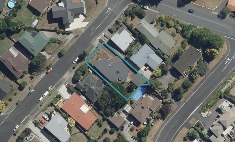 3 Gilbass Avenue, Hamilton Lake, Hamilton - Carousel 1