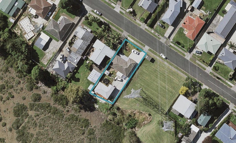 83 Edgewater Drive, Pakuranga, Auckland - Carousel 1