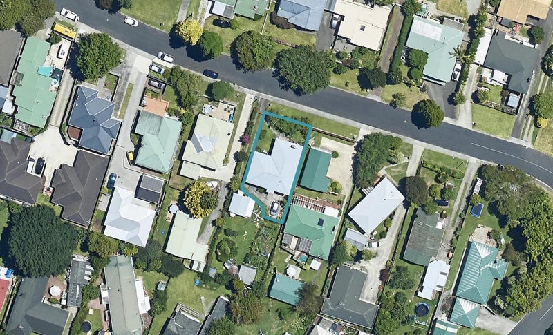 32 Robins Road, Judea, Tauranga - Carousel 1
