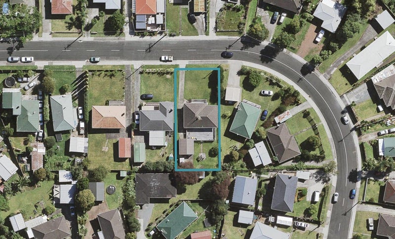 24 Wilsher Crescent, Henderson, Auckland - Carousel 1