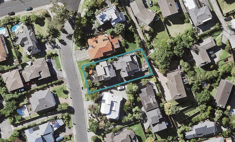 1/6 Calypso Place, Rothesay Bay, Auckland - Carousel 1