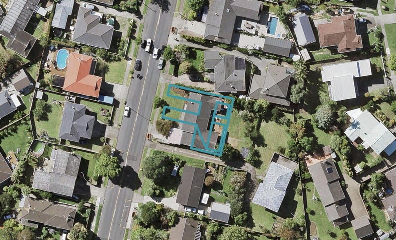 2/77 Glenmore Road, Sunnyhills, Auckland - Carousel 1