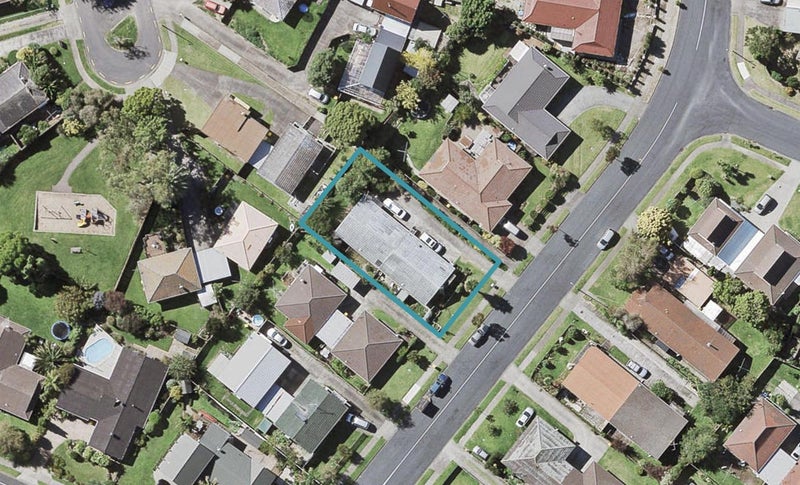 2/22 Cromdale Avenue, Highland Park, Auckland - Carousel 1