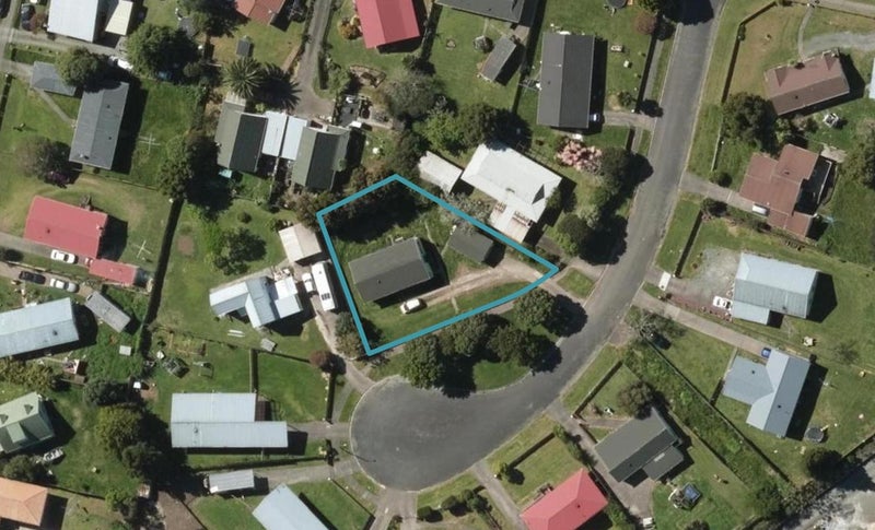 6 Steere Place, Tikipunga, Whangarei - Carousel 1