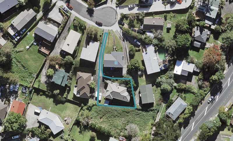 25A Castaing Crescent, Te Atatu South, Auckland - Carousel 1