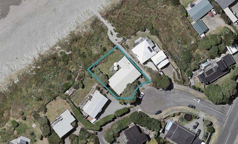 7 Stonewall Grove, Waikanae Beach, Waikanae - Carousel 1