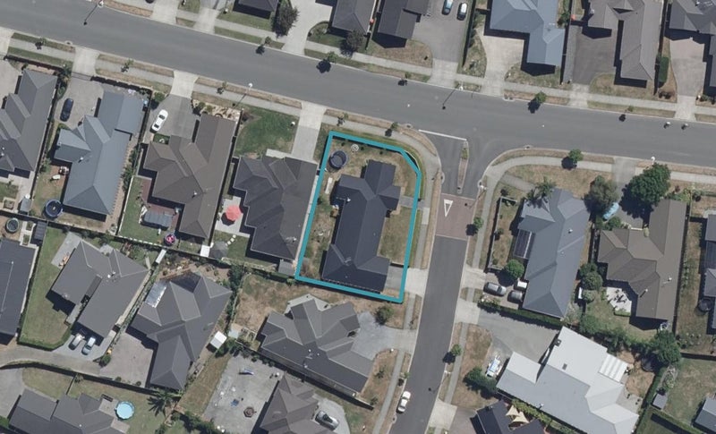 2 Whistler Close, Rototuna North, Hamilton - Carousel 1