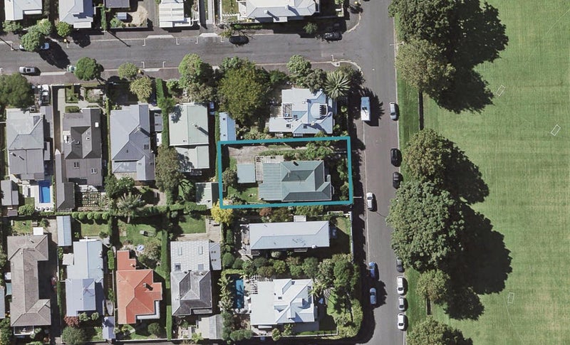 17 Cambridge Terrace, Devonport, Auckland - Carousel 1