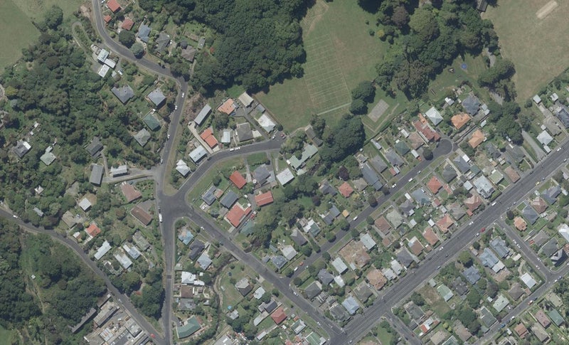 8 Afton Terrace, North East Valley, Dunedin - Carousel 1