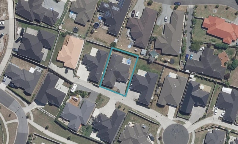 36 Trauzer Place, Flagstaff, Hamilton - Carousel 1