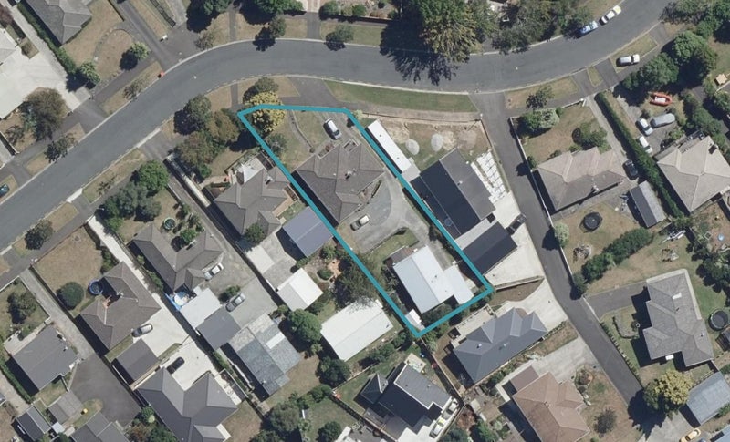 35A Hinton Avenue, Forest Lake, Hamilton - Carousel 1