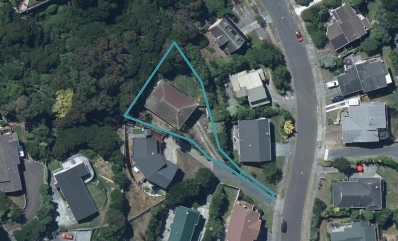 18 Shackle Lane, Whitby, Porirua - Carousel 1