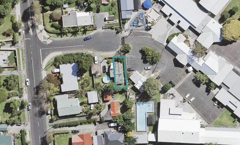 8/18 Ranui Station Road, Ranui, Auckland - Carousel 1