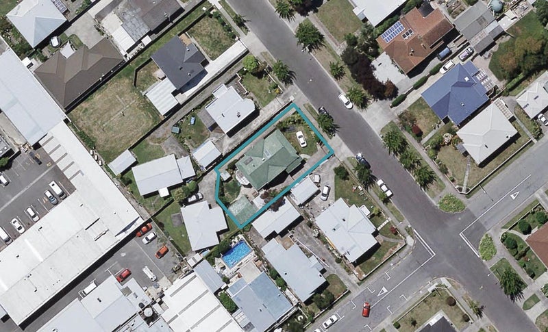 704 Queen Street West, Saint Leonards, Hastings - Carousel 1