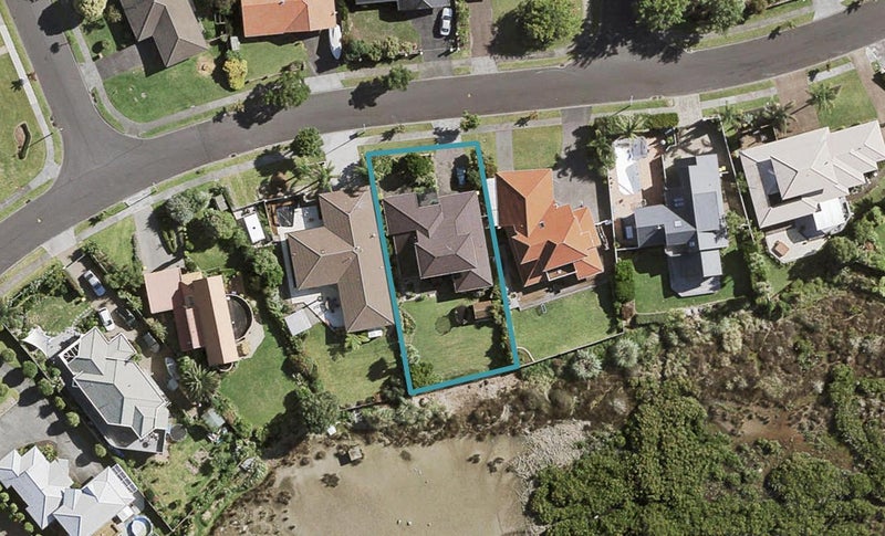 32 Keywella Drive, Conifer Grove, Takanini - Carousel 1