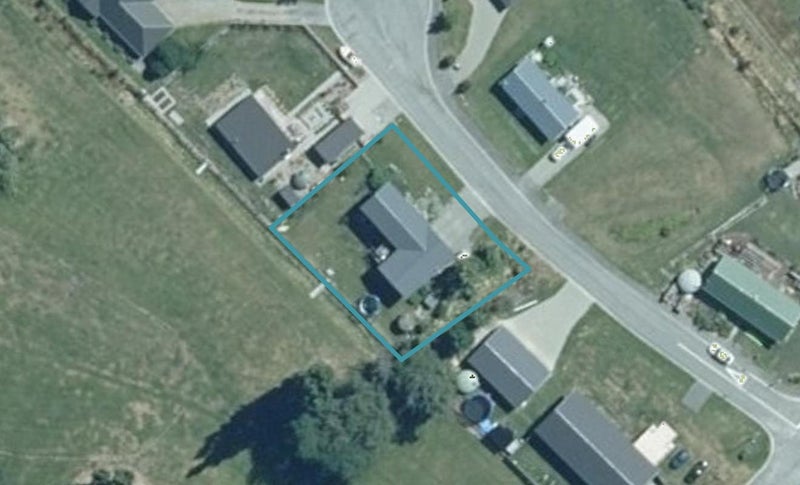5 Hector Close, Kingston - Carousel 1