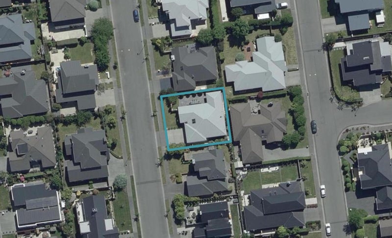 12 Watermill Boulevard, Northwood, Christchurch - Carousel 1