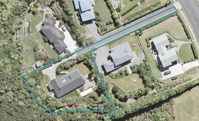 61B Kirton Drive, Riverstone Terraces, Upper Hutt - Carousel 1