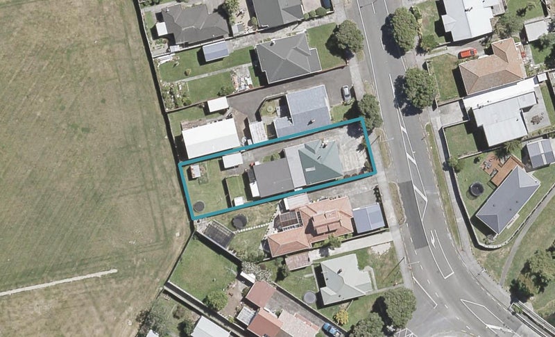 2/36 Wainui Road, Waiwhetū, Lower Hutt - Carousel 1