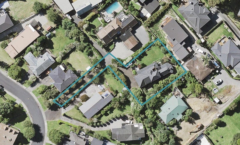 13A McMillan Place, Mellons Bay, Auckland - Carousel 1