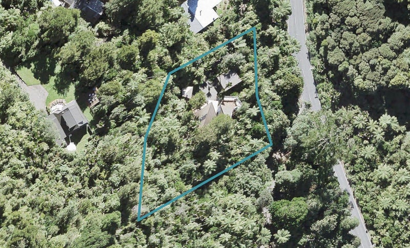 460 Scenic Drive, Waiatarua, Auckland - Carousel 1