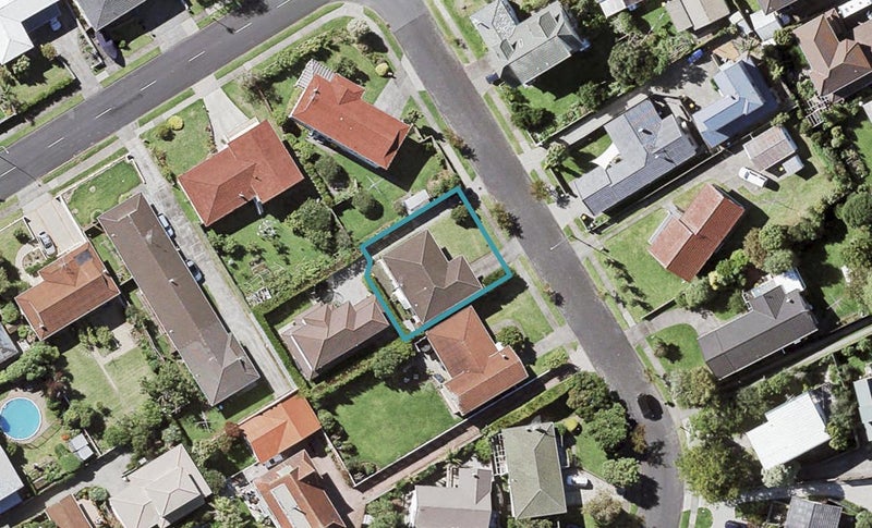 3 Sorrel Crescent, Bucklands Beach, Auckland - Carousel 1