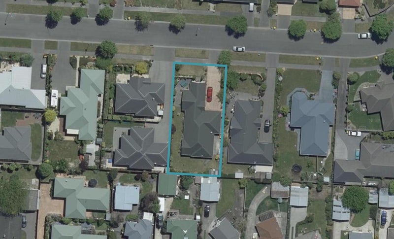 41 Coolspring Way, Redwood, Christchurch - Carousel 1