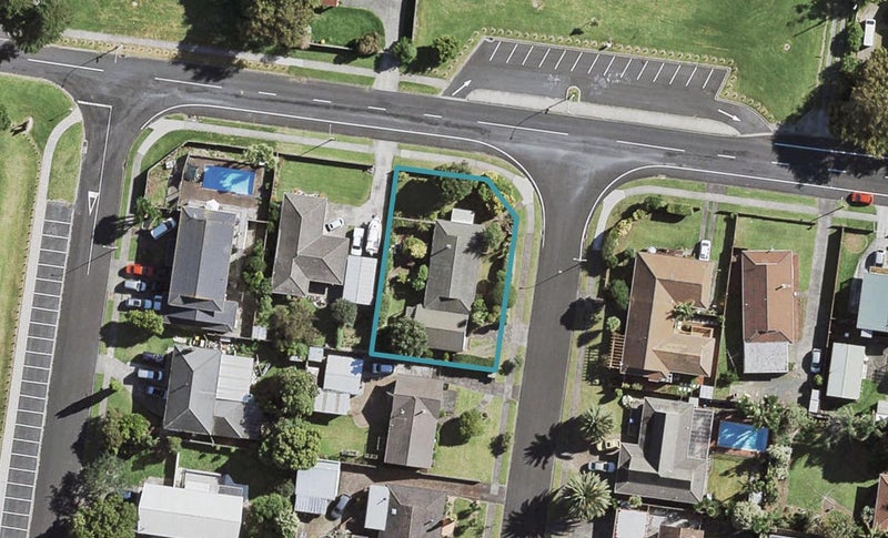 34 Gibbons Road, Weymouth, Auckland - Carousel 1