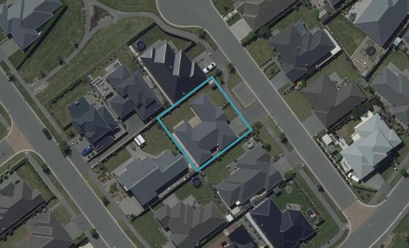 5 Fintan Mews, Aidanfield, Christchurch - Carousel 1