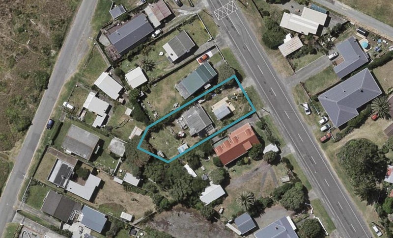 9 Rangiuru Road, Otaki Beach, Otaki - Carousel 1