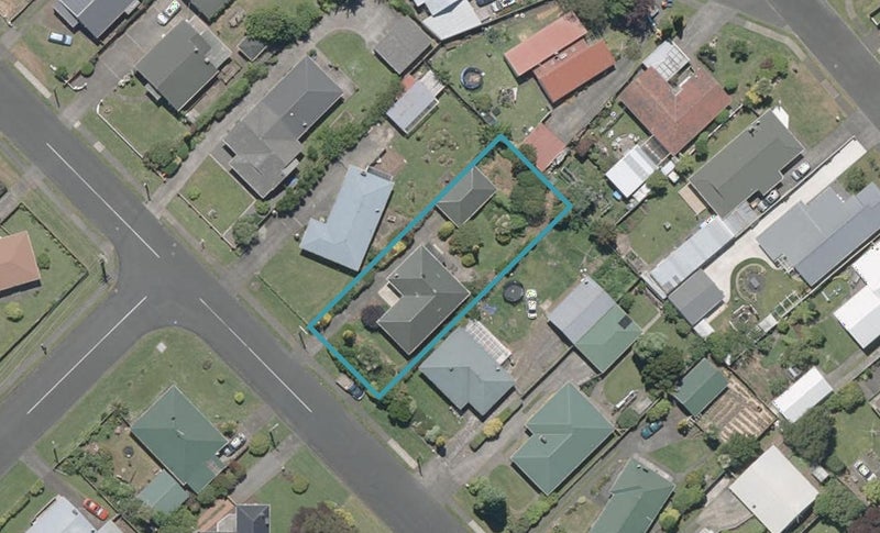 58 Surrey Road, Springvale, Whanganui - Carousel 1