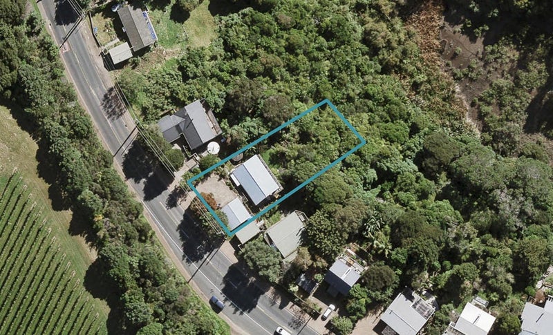 19 Causeway Road, Surfdale, Waiheke Island - Carousel 1