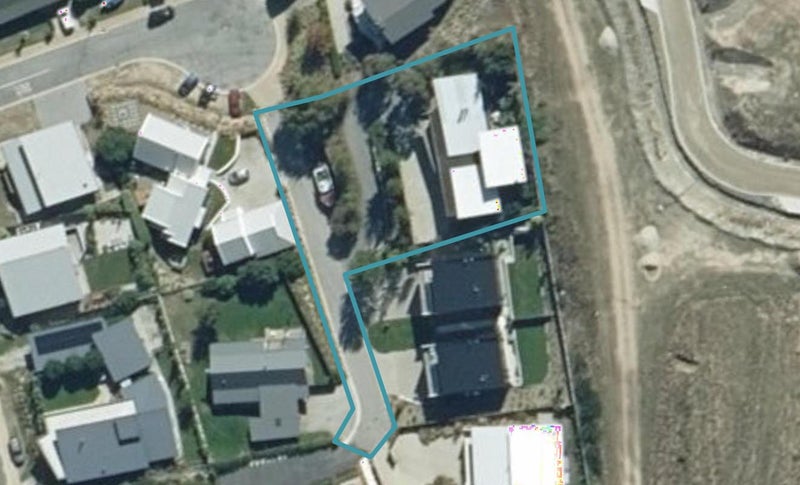 9 Hogan Lane, Wānaka - Carousel 1