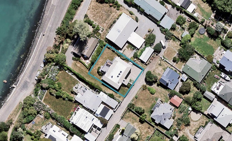 11 Aubrey Street South, Akaroa, Akaroa - Carousel 1