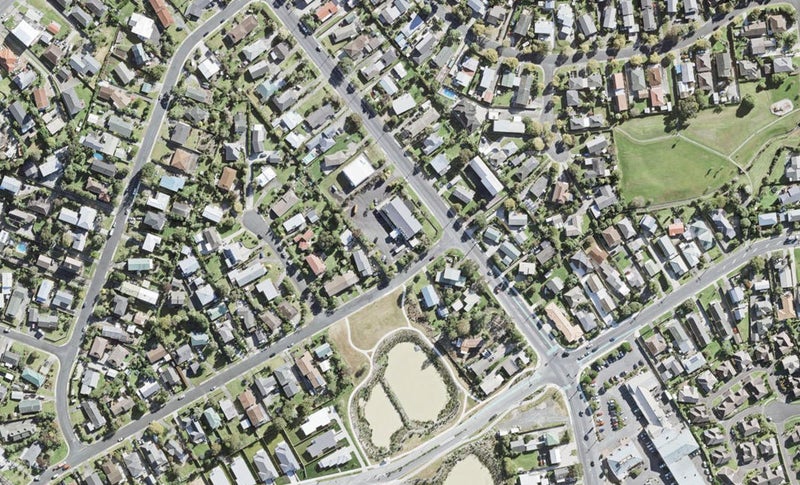 2/2 Albatross Road, Red Beach, Whangaparāoa - Carousel 1
