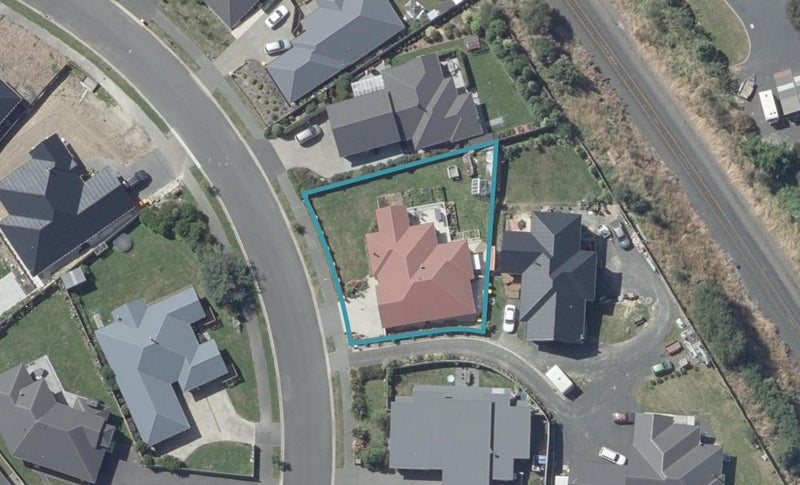 9 Grandvista Drive, Green Island, Dunedin - Carousel 1