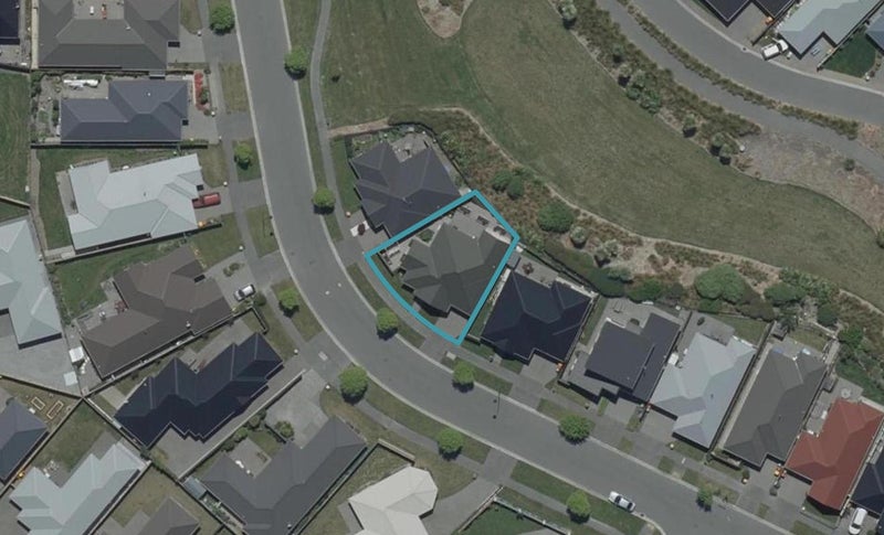 16 Carradale Avenue, Broomfield, Christchurch - Carousel 1