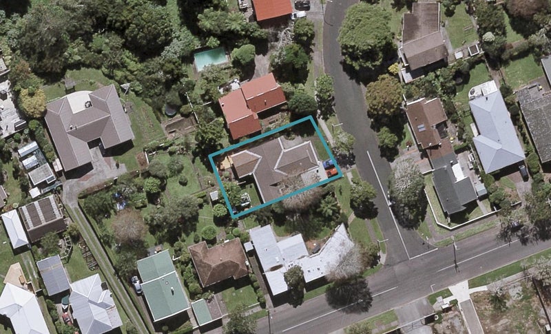 3 Magnolia Drive, Westown, New Plymouth - Carousel 1