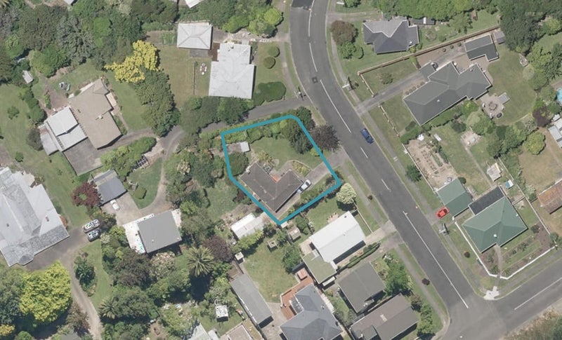 1 Raine Street, Whanganui East, Whanganui - Carousel 1